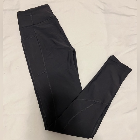 Victoria Secret Sport Leggings w/ Pockets - Picture 1 of 6